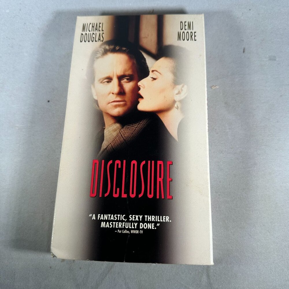Michael Douglas Demi Moore Disclosure R Thriller Warner Bros VHS Video 129 Min